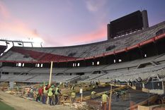 Obras en el Monumental River mostró un nuevo avance en las obras de las nuevas tribunas.