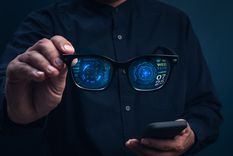 Los nuevos lentes inteligentes integran cámaras que permiten realizar una trampa imperceptible durante los exámenes actuales.