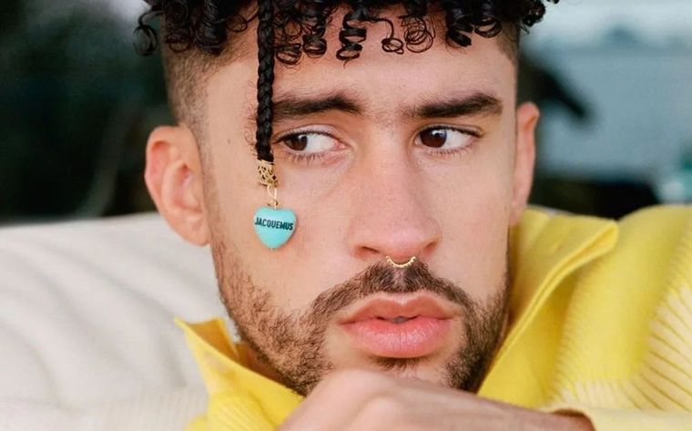 Bad Bunny le rindió un sorpresivo homenaje a Juan Gabriel.