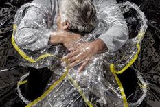 El primer abrazo fue un alivio en un momento de tristeza. Foto: World Press Photo