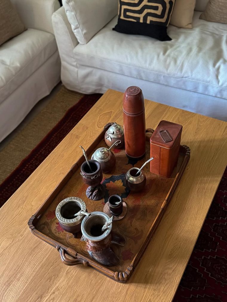 "Wanda y Mauro" los nombres que figuran en uno de los mates. Foto: Instagram/ @wanda_nara. "Wanda y Mauro" los nombres que figuran en uno de los mates. Foto: Instagram/ @wanda_nara. 