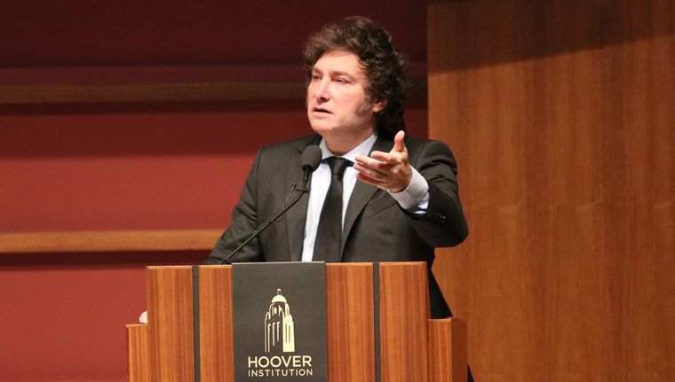 Milei y su Consejo de Asesores que va perdiendo miembros. Foto: Presidencia