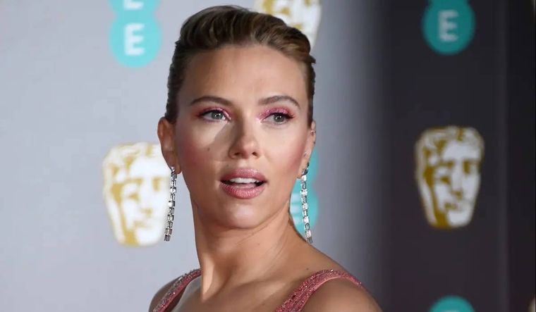 Scarlett Johansson tiene un hermano mellizo llamado Hunter.