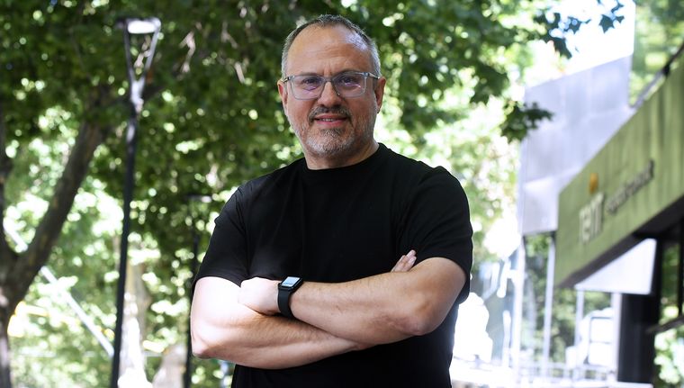 El intendente de 3 de Febrero, Diego Valenzuela, tras el pase al espacio libertario. Foto: Rodrigo DAngelo/MDZ