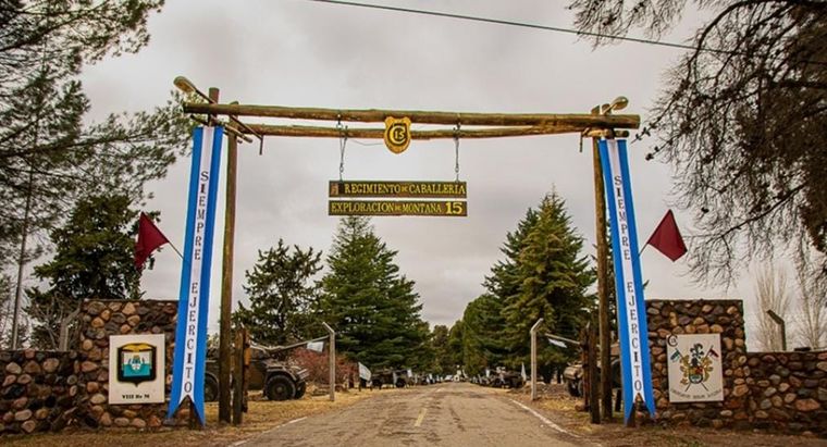 Desde su sede en Campo Los Andes, esta unidad se entrena en condiciones geográficas extremas. Desde su sede en Campo Los Andes, esta unidad se entrena en condiciones geográficas extremas.