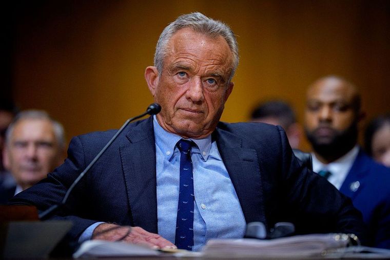 El secretario de salud de EE.UU., Robert F. Kennedy Jr., es escéptico sobre ciertas vacunas.