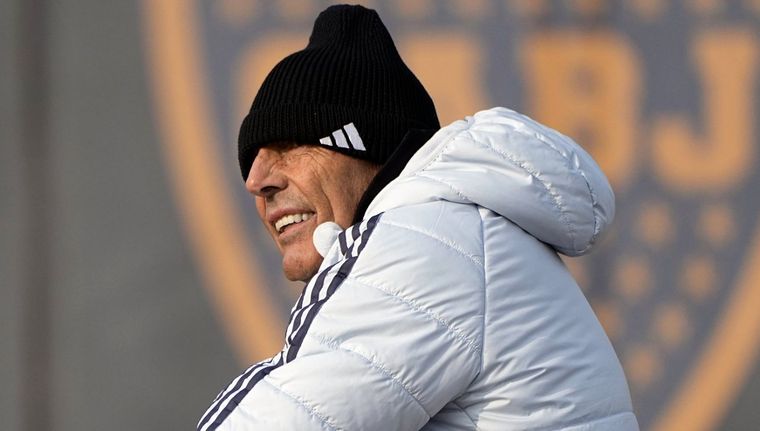 Miguel Ángel Russo sonríe porque Leandro Paredes le dará otra dinámica y fisonomía al mediocampo de Boca. Miguel Ángel Russo sonríe porque Leandro Paredes le dará otra dinámica y fisonomía al mediocampo de Boca.