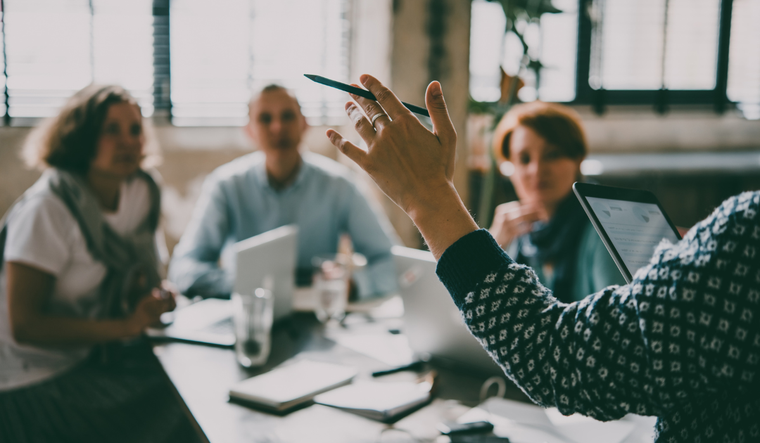 Tal vez el mayor desafío del momento no sea solo estabilizar la macroeconomía, sino evitar que en el camino se rompa.
