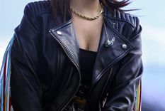 Foto: https://peopleenespanol.com/celebridades/eva-luna-se-muestra-en-sosten/