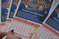 gano mas de 200 millones de dolares en la loteria pero se entero de un detalle terrible