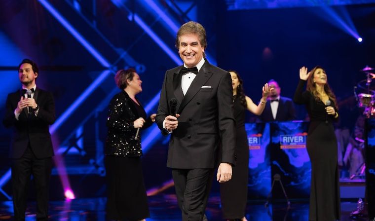 Dante Gebel desde Los Ángeles, en su productora donde graba el programa Dante Gebel desde Los Ángeles, en su productora donde graba el programa