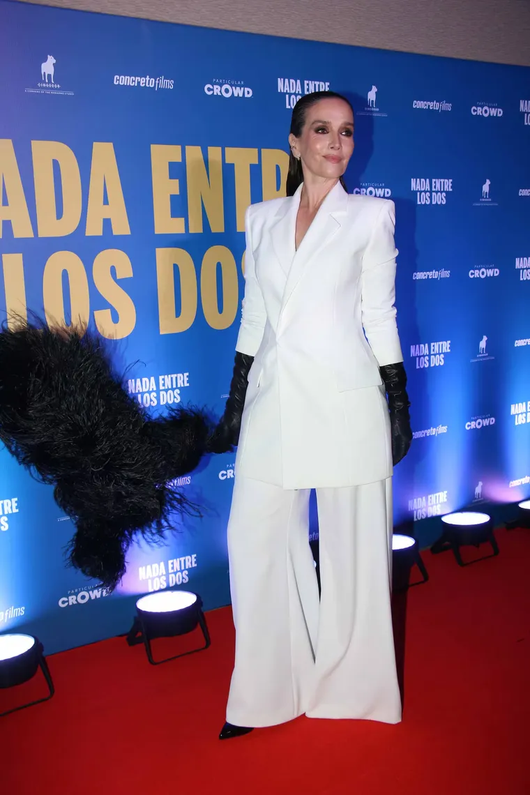 La actriz uruguaya apostó por la sastrería femenina en su versión más glamorosa. La actriz uruguaya apostó por la sastrería femenina en su versión más glamorosa.