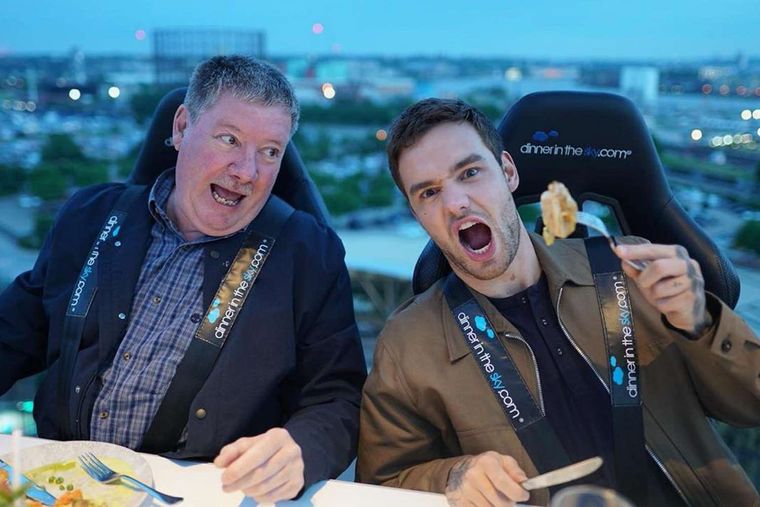 Geoff Payne, el padre de Liam Payne, llegó a Buenos Aires para reconocer el cuerpo de su hijo y realizar las gestiones para su repatriación. Foto: Gentileza