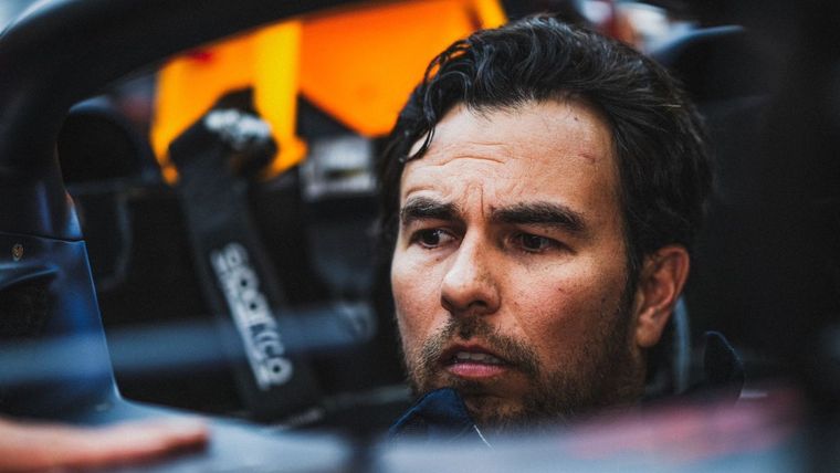 Checo perdió protagonismo y en Red Bull hay preocupación. Foto: @SChecoPerez