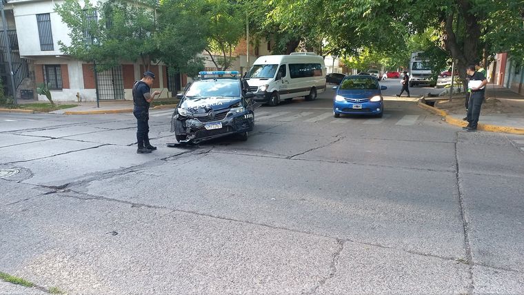 Así quedó uno de los vehículos Foto: Twitter: @MATIPASCUALETTI