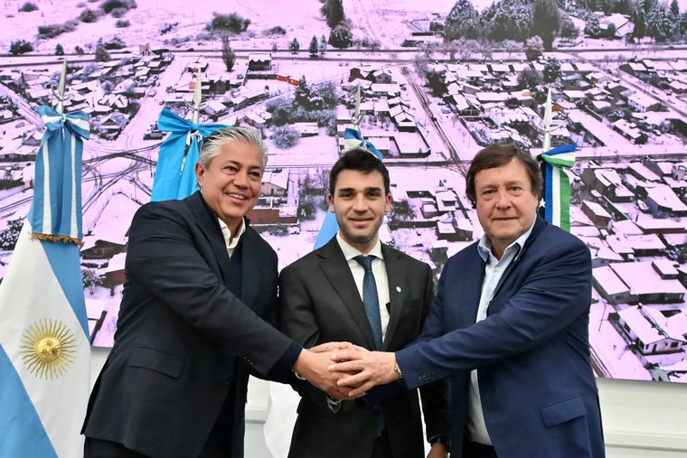 Los gobernadores de Chubut, Neuquén y Río Negro firmaron el acuerdo en Rawson.