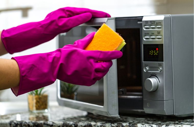 Limpieza Cómo dejar el microondas en perfecto estado Foto: Shutterstock