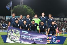 Respecto del debut frente al Decano, Independiente tendrá una modificación obligada: Fabrizio Sartori ingresará por Álex Arce, quien sufrió una fractura de clavícula y estará dos meses afuera. Respecto del debut frente al Decano, Independiente tendrá una modificación obligada: Fabrizio Sartori ingresará por Álex Arce, quien sufrió una fractura de clavícula y estará dos meses afuera.