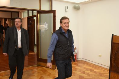 MDZol | Rodolfo Suarez tiene al día su DDJJ en la Oficina de Ética Pública. También la presentó en la Oficina Anticorrupción. Foto: Maximiliano Ríos/MDZ