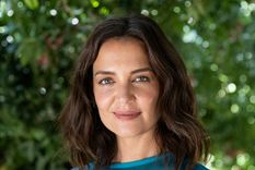 Foto: https://www.vanitatis.elconfidencial.com/estilo/belleza/2021-11-04/katie-holmes-serum-facial-piel-luminosa_3318825/