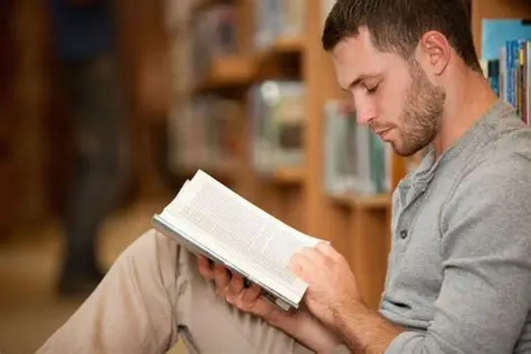 Psicología. Qué pasa en el cerebro cuando leés antes de dormir Psicología. Qué pasa en el cerebro cuando leés antes de dormir
