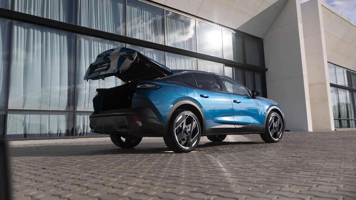 Peugeot inició la comercialización del nuevo 408: precio y detalles