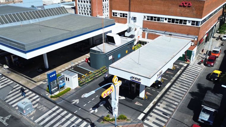 ACA y SportClub abren un nuevo gimnasio en el barrio porteño de Flores. ACA y SportClub abren un nuevo gimnasio en el barrio porteño de Flores.