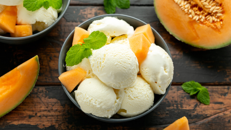 Esta receta aprovecha que el melón tiene más del 85% de agua, ideal para postres refrescantes.