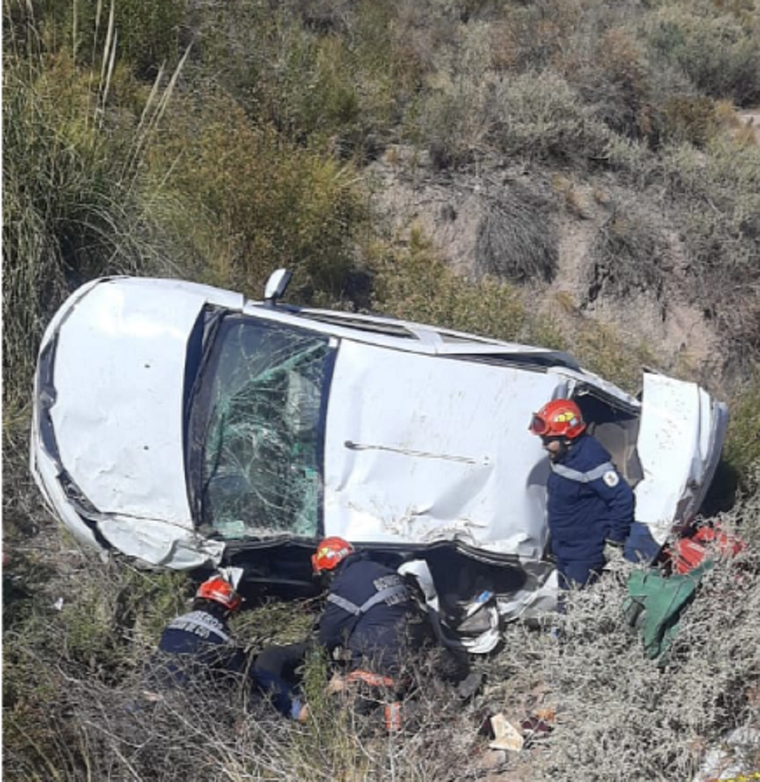 El vehículo involucrado tras el vuelco