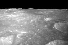 Superficie de la cara oculta de la Luna. Foto: Dpa.