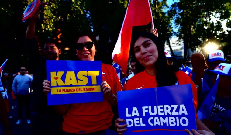 Chile tendrá un nuevo presidente de extrema derecha, tras el triunfo de José Antonio Kast. Foto Efe Chile tendrá un nuevo presidente de extrema derecha, tras el triunfo de José Antonio Kast. Foto Efe