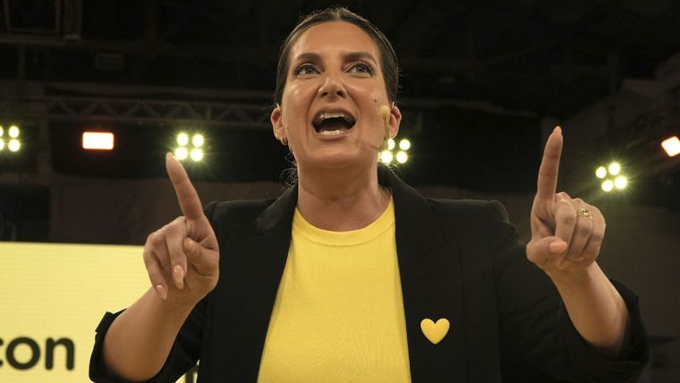 Silvia Lospennato fue candidata del PRO en la ciudad, pero no asumiría.