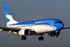 Aerolíneas Argentinas en el último balance tiene un déficit de doscientos cuarenta y seis millones de dólares. En otros países se preguntarían que hacer con esa empresa. Foto: MDZ