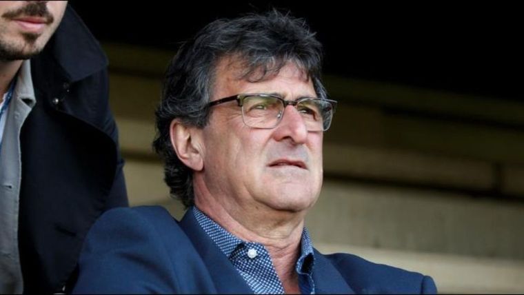 Kempes habló de la chance de que Messi juegue en Newells.