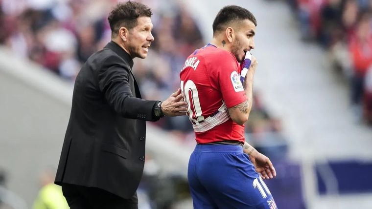 El Cholo bancó a Angelito.