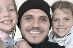 Mauro Icardi junto a sus hijas