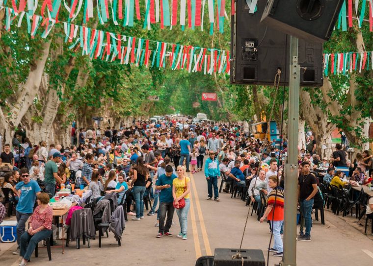 La tradicional fiesta típica de Colonia Caroya organizada por el Centro Friulano, confirmó la fecha de su realización para el 17 de marzo Foto: Facebook Centro Friulano de Colonia Caroya
