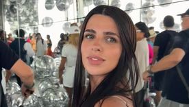 La influencer pisa fuerte con un outfit clásico y atrevido que ya es furor en redes. Foto: Instagram @valucervantes