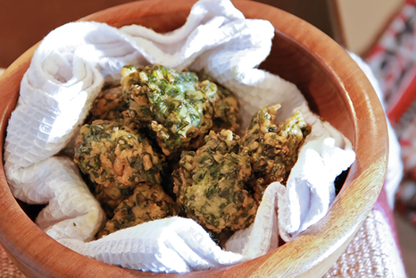 Receta de buñuelos de acelga irresistibles: fáciles, económicos y deliciosos. Receta de buñuelos de acelga irresistibles: fáciles, económicos y deliciosos.