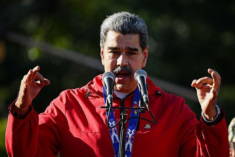 Nicolás Maduro acusa a Estados Unidos de "fabricar la guerra".