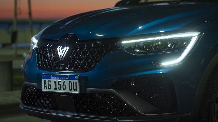 Renault presentó su primer SUV híbrido Foto: Renault