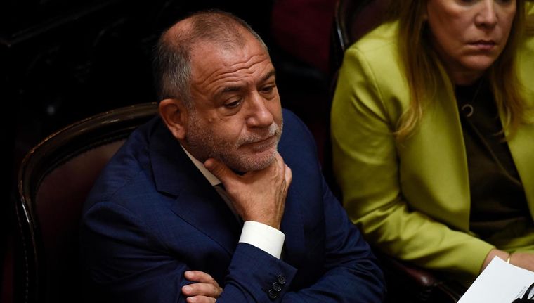 El senador dialogó con MDZ Radio 105.5 FM y se refirió al futuro de la Ley Bases Foto: EFE