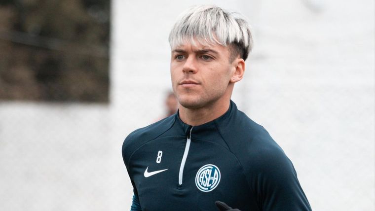 Reali jugó ayer un amistoso con la camiseta de San Lorenzo. Foto: @SanLorenzo