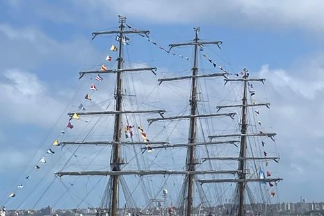 La Fragata Libertad inició un nuevo viaje de instrucción. La Fragata Libertad inició un nuevo viaje de instrucción.