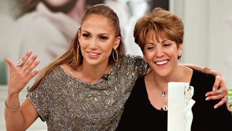 La complicada relación entre Jennifer Lopez y su madre Jennifer Lopez y su madre Foto: Pinterest