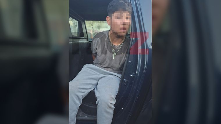 El sospechoso que fue detenido con el tiroteo en Ciudad. (Se pixela el rostro por pedido judicial)