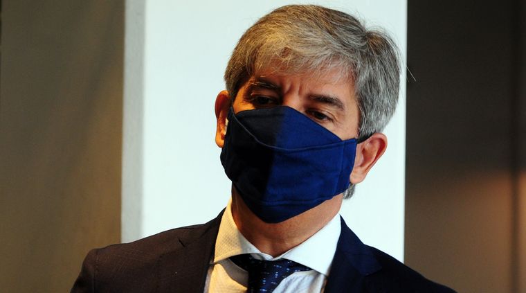 Walter Bento, cada día más complicado. Foto: ALF PONCE MERCADO / MDZ