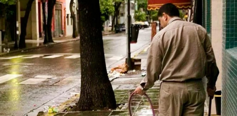 El aumento salarial de los encargados será de 3,3% en el primer bimestre del año. Foto: NA