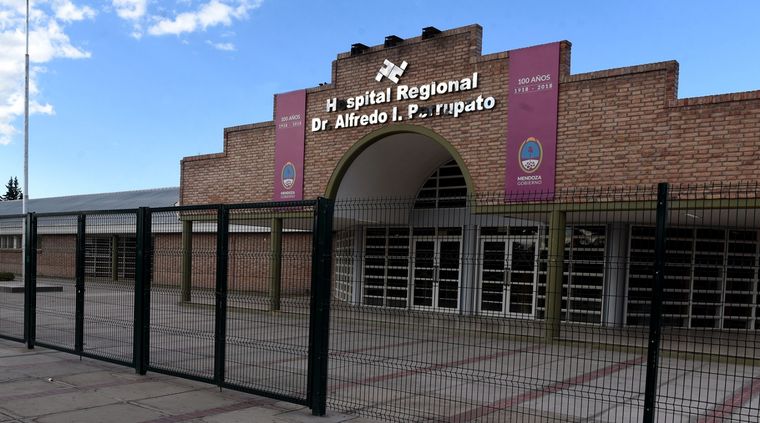 Todo el personal del Hospital Perrupato se unió para el video. Foto: ALF PONCE / MDZ