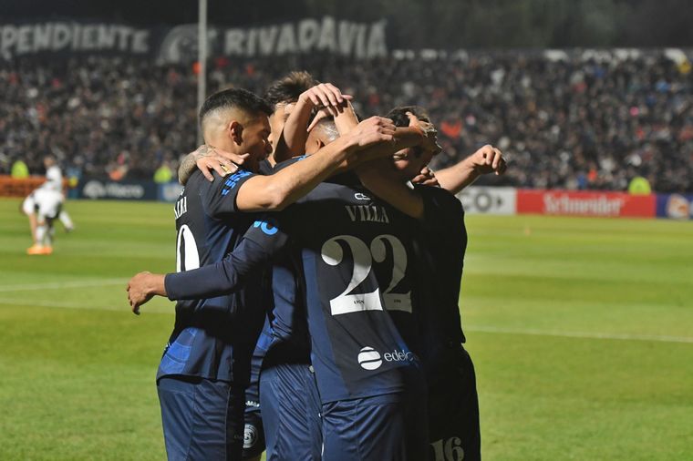 La Lepra se mide con Boca tras 51 años Foto: Santiago Tagua / MDZ